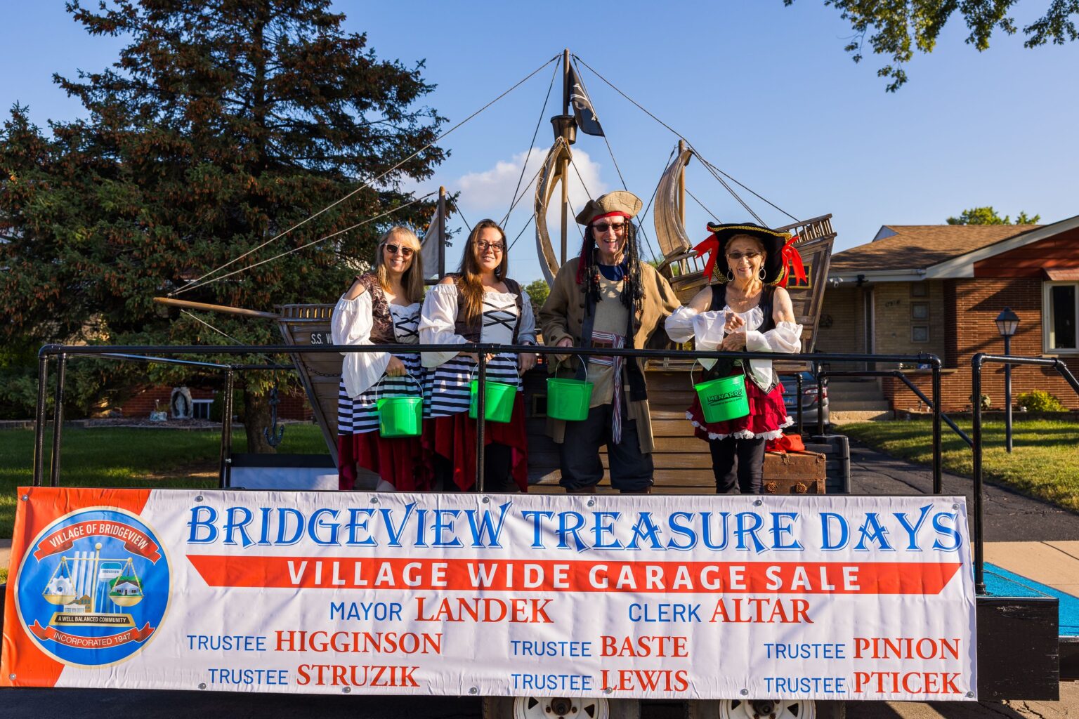 Hundreds Enjoy Treasure Days! Village of Bridgeview Illinois